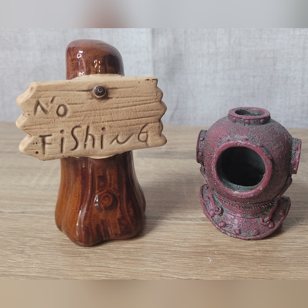 Rustic Aquarium No Fishing Sign and Diver Helmet Decor Fish Bowl